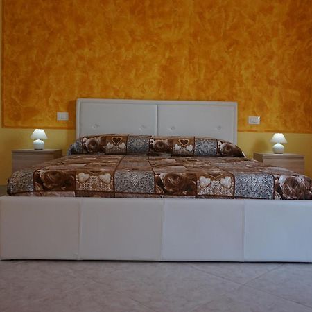 Villa Due Delfini Сиракуза Екстериор снимка