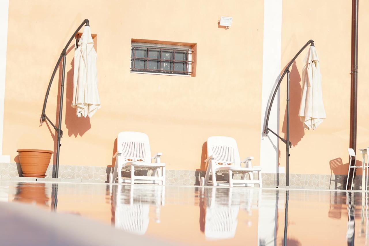 Villa Due Delfini Сиракуза Екстериор снимка