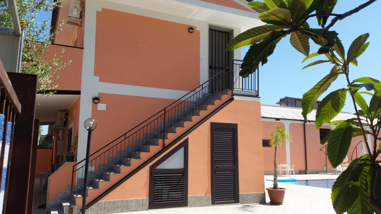 Villa Due Delfini Сиракуза Екстериор снимка