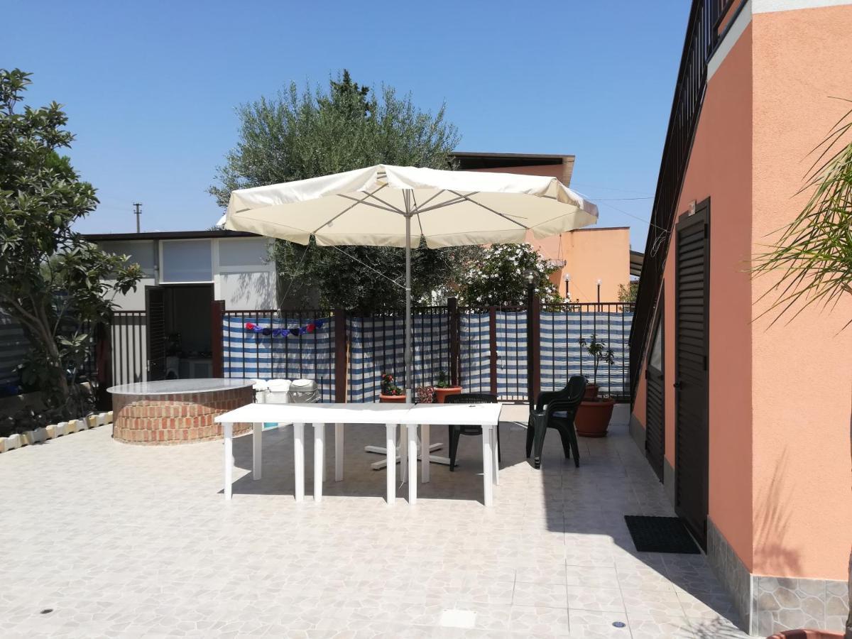 Villa Due Delfini Сиракуза Екстериор снимка